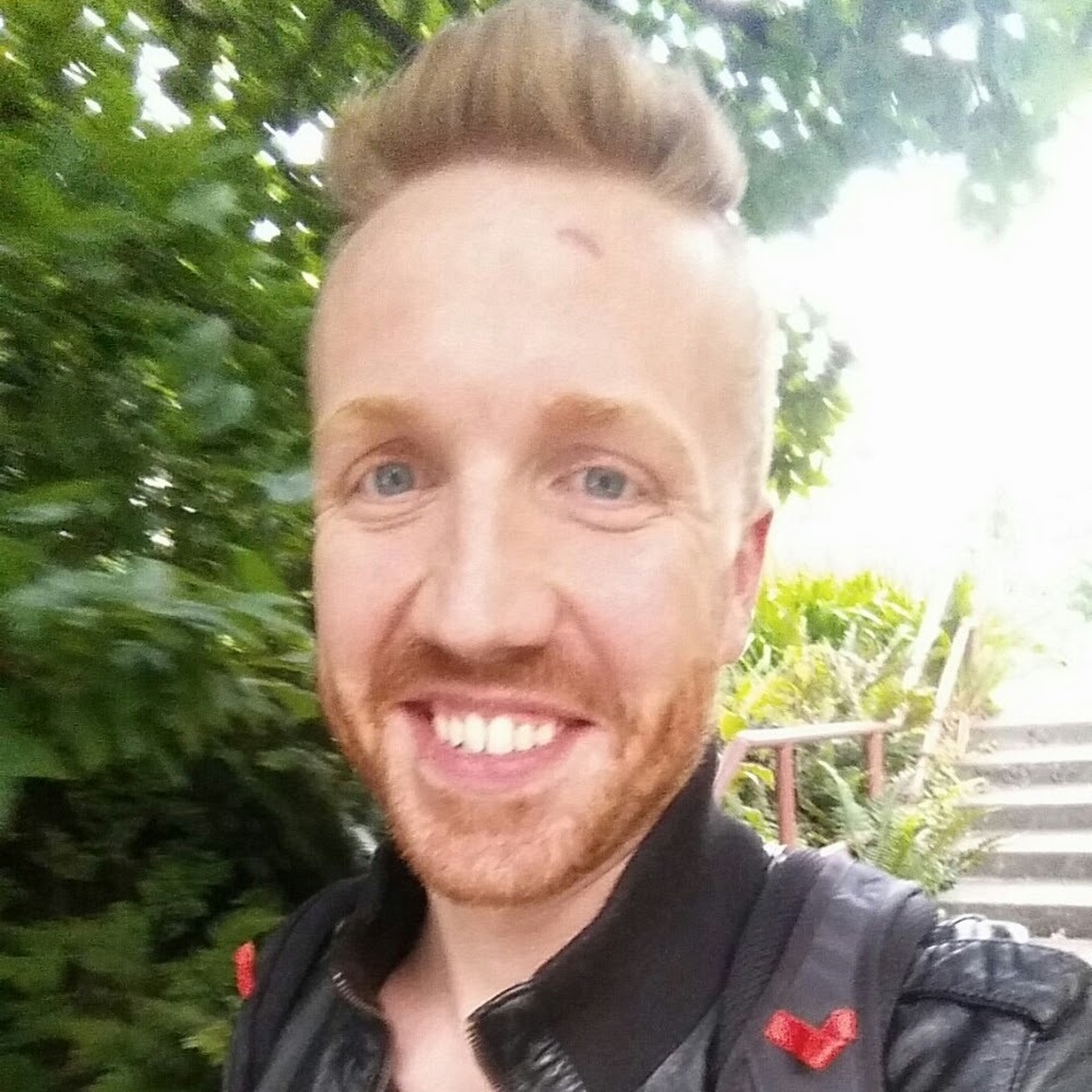 Meet your Posher, Zachary